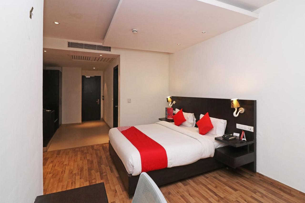 Capital O 19296 Joy Inn & Suites Bhiwadi Luaran gambar
