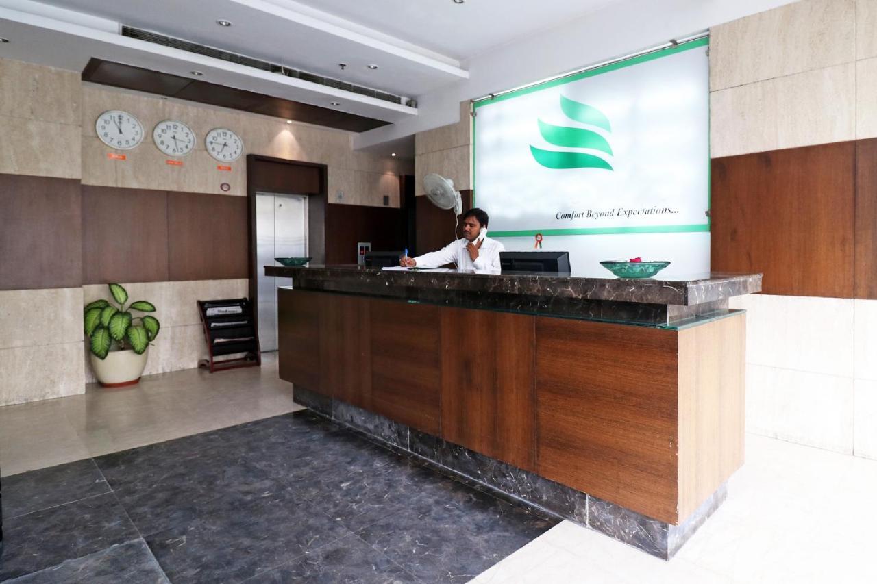 Capital O 19296 Joy Inn & Suites Bhiwadi Luaran gambar