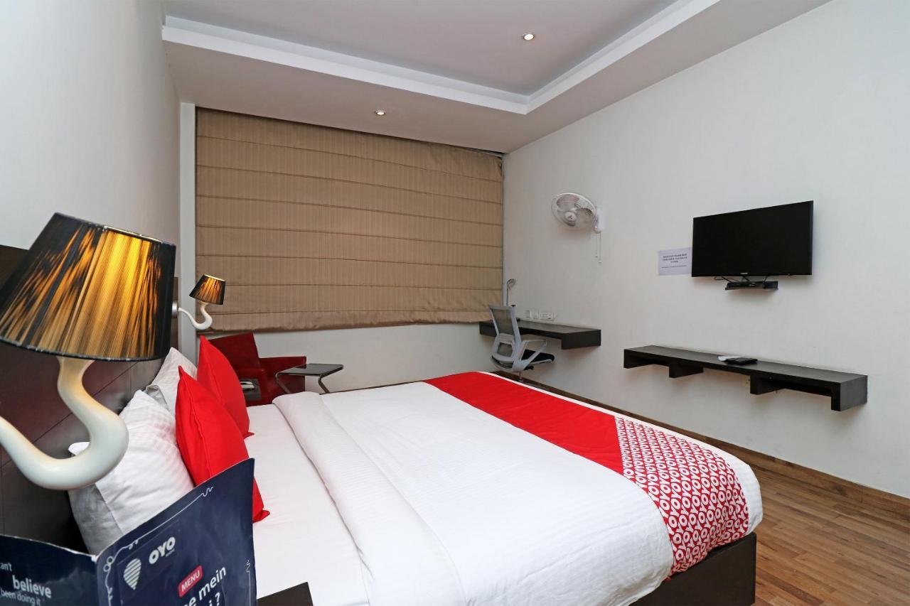 Capital O 19296 Joy Inn & Suites Bhiwadi Luaran gambar