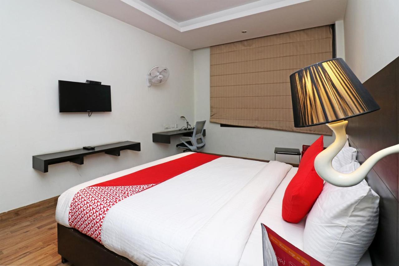 Capital O 19296 Joy Inn & Suites Bhiwadi Luaran gambar